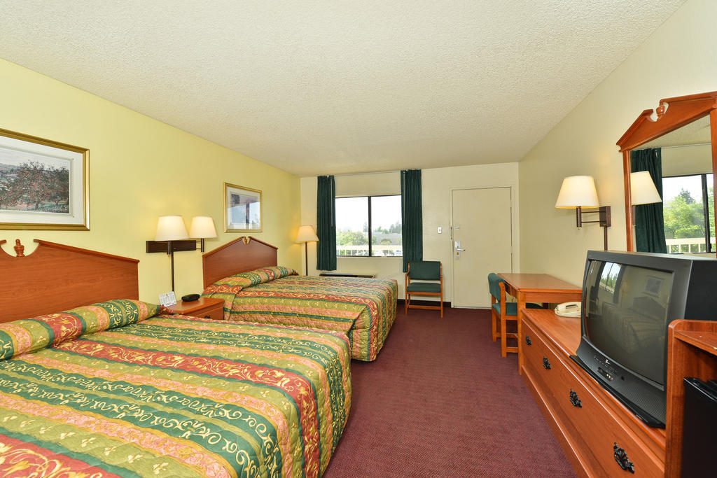 Super 8 By Wyndham Bakersfield/Central Zimmer foto